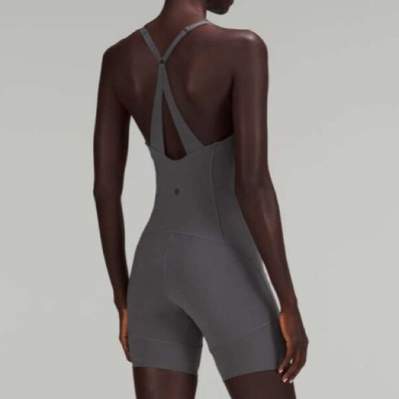 Lululemon lab Nulux and Mesh One-Piece 8" Anchor - Picture 1 of 17